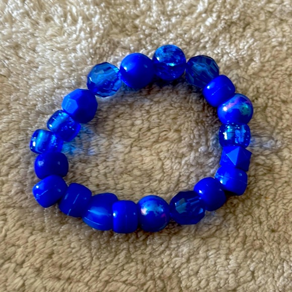 Blue bracelet 7$ listing price 15$ - Picture 1 of 1